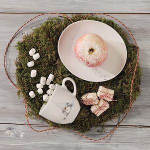 Fyrklovern Asas Christmas White Magia Świąt zaklęta w porcelanie? Zaproś do stołu zastawy Fyrklövern!